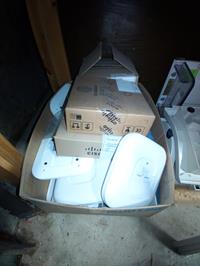 LOT #30 - Cisco Routers Access Points